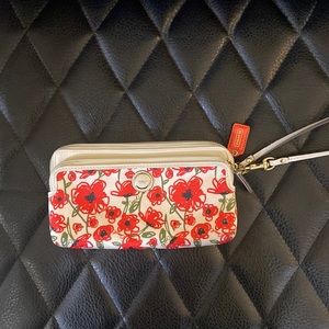 Coach Poppy Wristlet